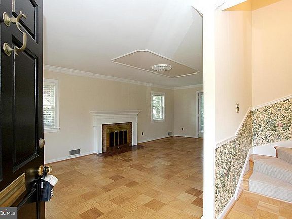3rd image of 1005 Croton Dr