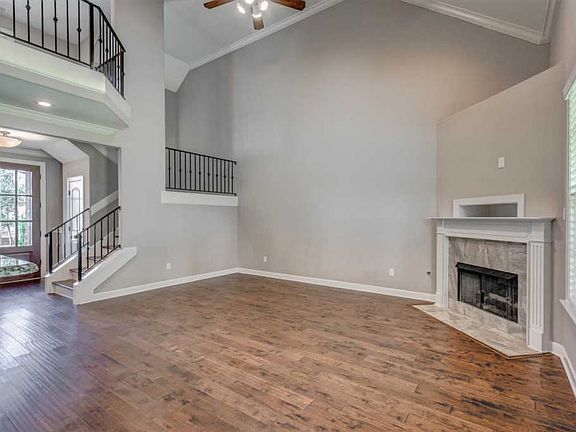 3rd image of 8568 Woodland Rose Cir N