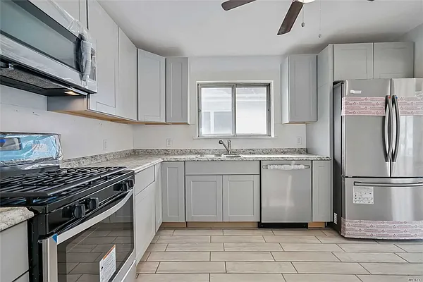 Sold by Century 21 Amiable Realty Group II Inc | media 6