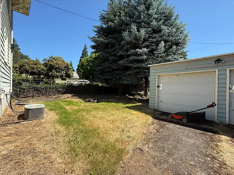 4412 N Maryland Ave — Photo 24