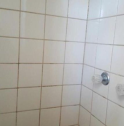 4th image of 212 NE Rockwood Ave