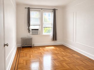 11-34 30th Rd #2R, Astoria, NY 11102