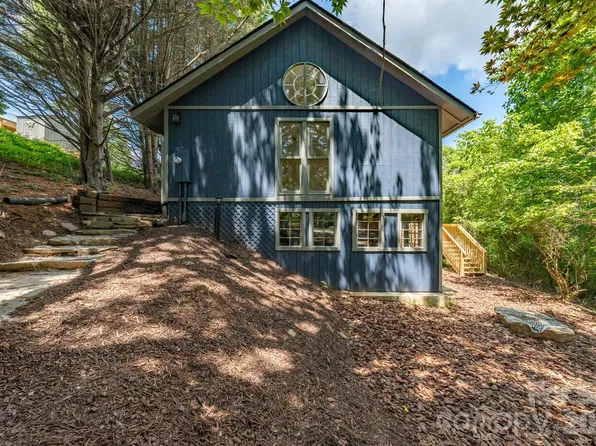 366 Cabin Hollow Dr, Marshall, NC 28753