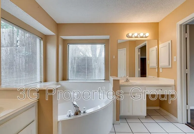 3900 Oak Park Dr — Photo 21