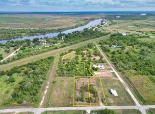 938 Burton St, Matagorda, TX 77457