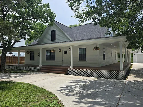 1585 County Road 237 Photo 1
