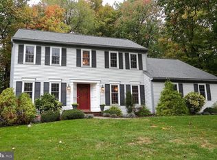 100 Wood Lot Ln, Lancaster, PA 17601