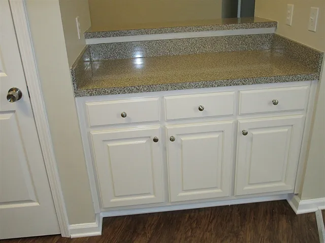 3 bed, 2.0 bath, 1625 sqft, $2,200 — Photo 4