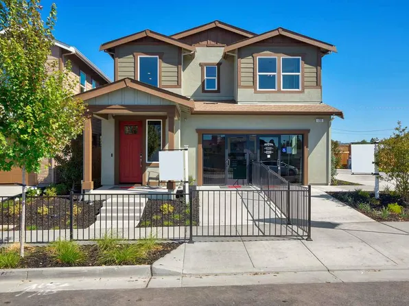 1205 Del Rancho Way, Petaluma, CA 94954