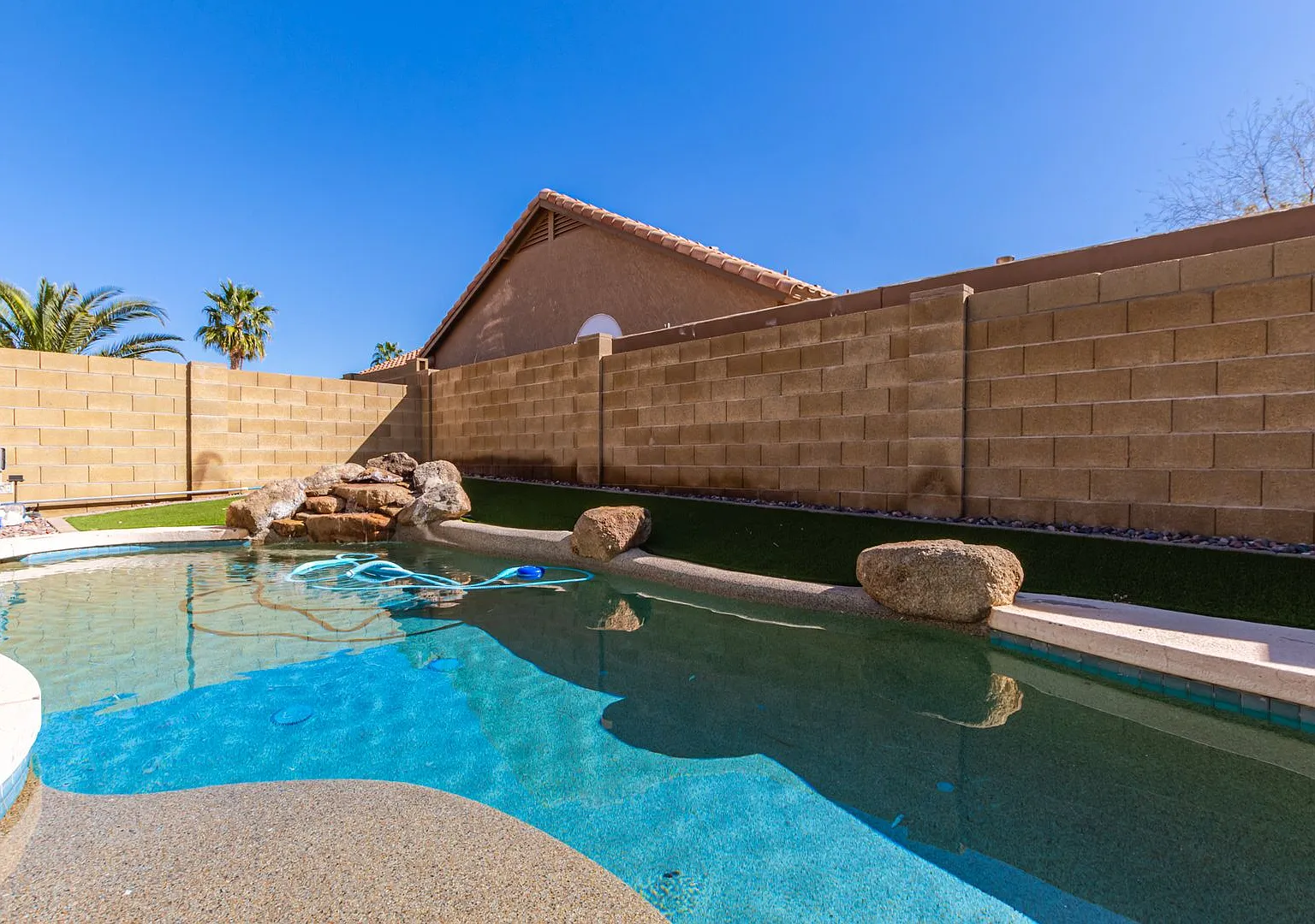 Fantastic Home with Private Pool and NO HOA! — Photo 1