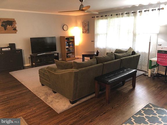 2nd image of 3324 Cross Country Dr