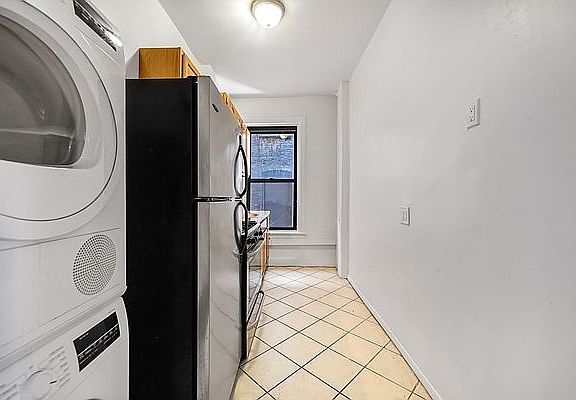 3rd image of 188 Claremont Ave APT 6