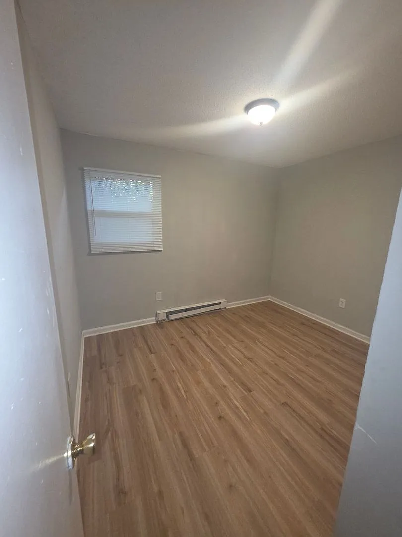 1400 W. Academy Street Apt #2 — Photo 4