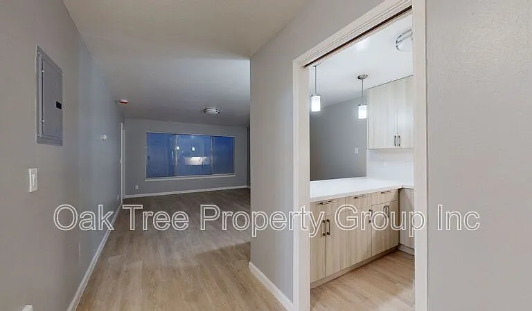 351 Lester Ave #3D — Photo 2