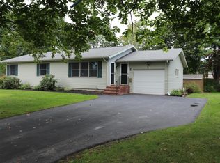 5 Windsor Pl, Lewiston, ME 04240