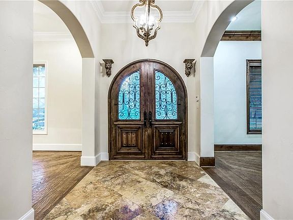 5th image of 10964 Crooked Creek Dr