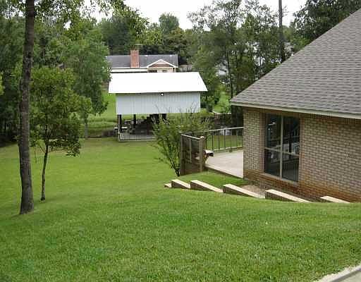 2nd image of 1912 Brookside Dr