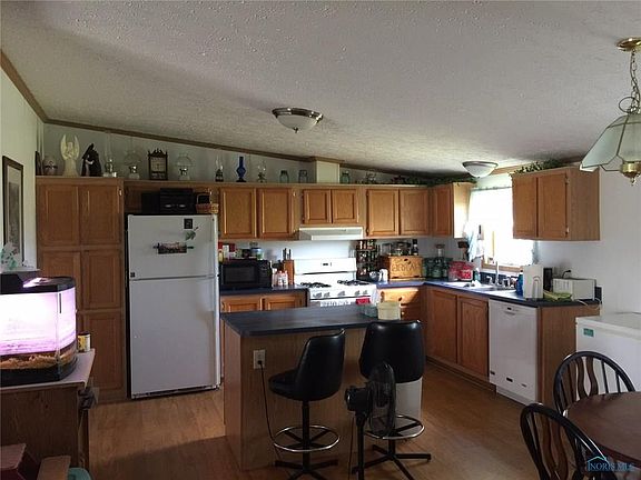 3rd image of 9013 County Road P50