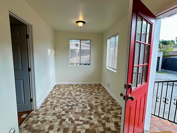 5th image of 805 W Sola St