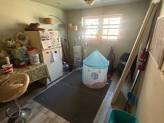 5th image of 332 E South Ave #334
