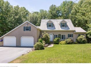 236 Falmouth Rd, Falmouth, ME 04105