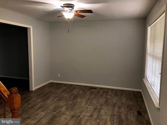 3rd image of 7203 Pullen Dr
