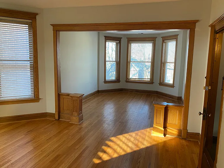 3739 N Greenview Ave #2F — Photo 12