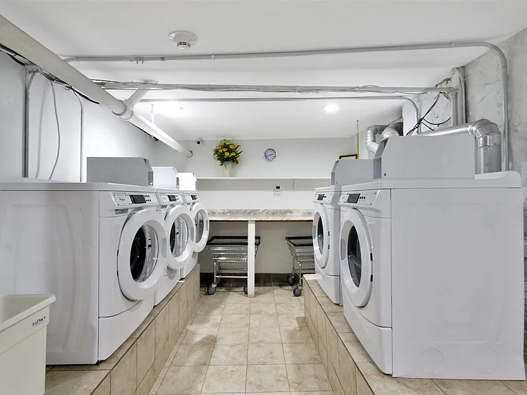 194 Kensington Ave #101 — Photo 8
