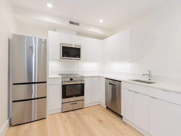 Trapelo Rd — Photo 11