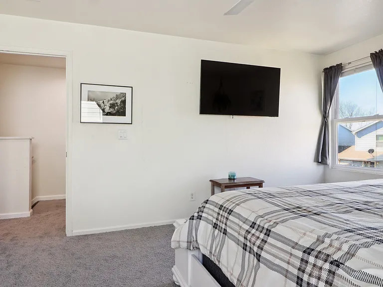 765 Mockingbird St — Photo 17