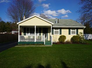 42 Wintergreen Rd, Queensbury, NY 12804