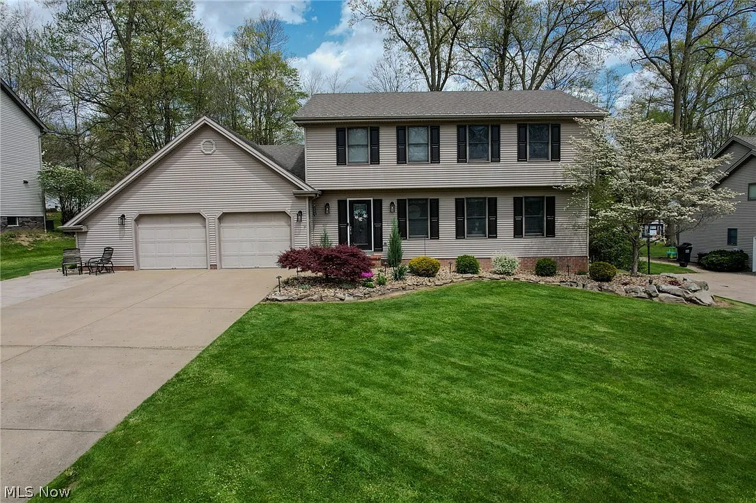 5890 Sharon Dr photo 1