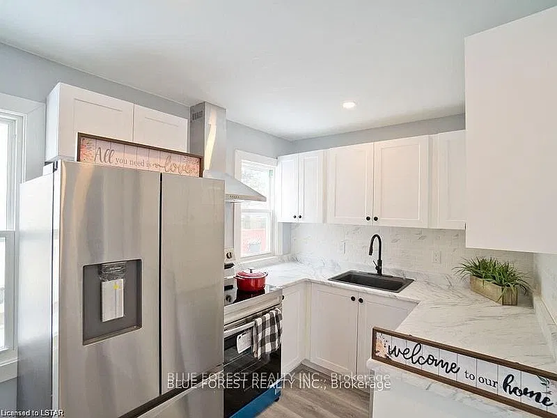 3 bed, $2,100 — Photo 2