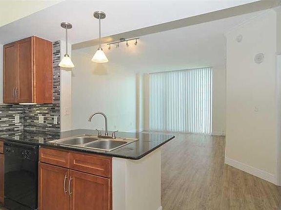 2nd image of 2000 N Bayshore Dr APT 425