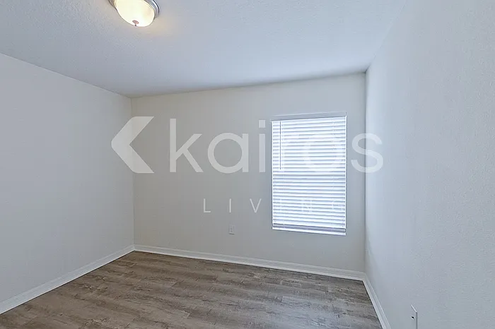 10117 Elgin Blvd — Photo 10