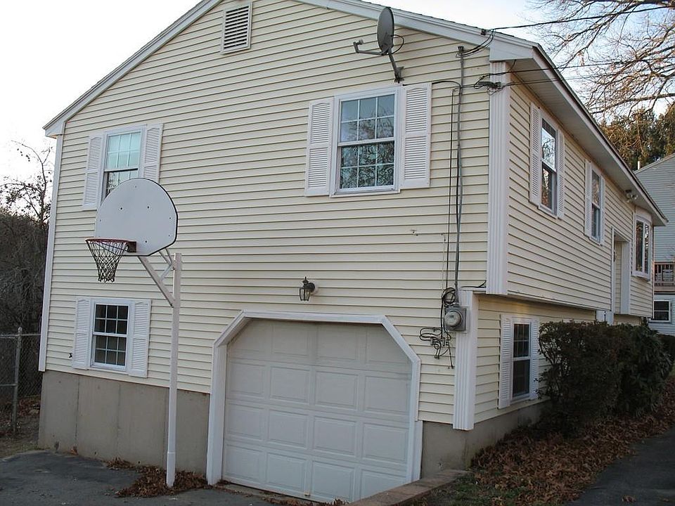 120 Amesbury St Dracut, MA, 01826 Apartments for Rent Zillow