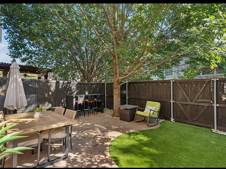 2653 Jacobson Dr — Photo 24