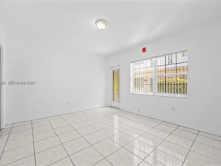 2072 NE 169th St #2 — Photo 7