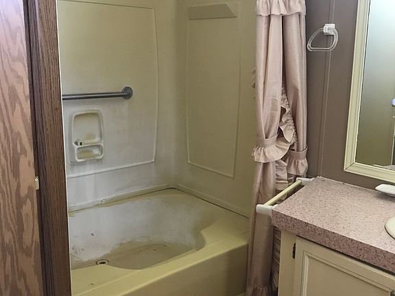 5th image of 4507 Nevada Dr W
