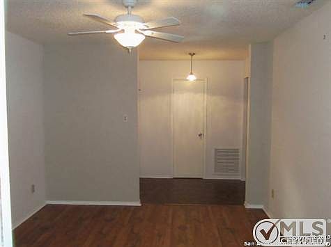 5th image of 15306 Wood Branch St