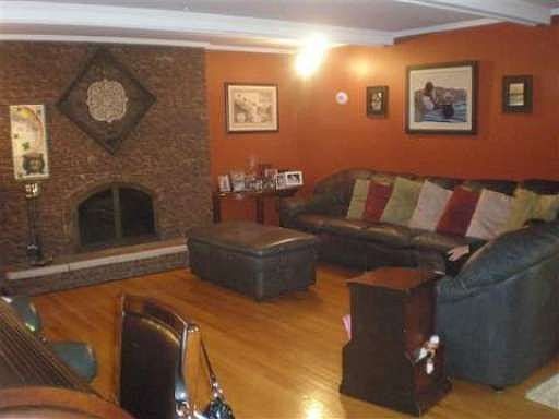 5th image of 15362 Lincolnshire Ln