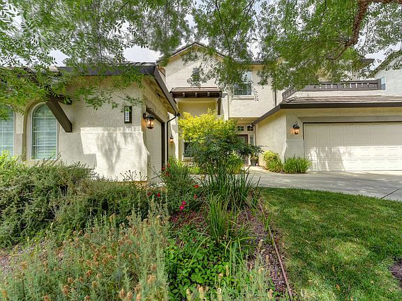 4th image of 423 Sortwell Ct