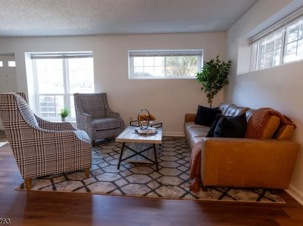 1 Rider Ct, Newark City, NJ 07103