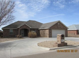 1381 Oakwood Cir, Portales, NM 88130