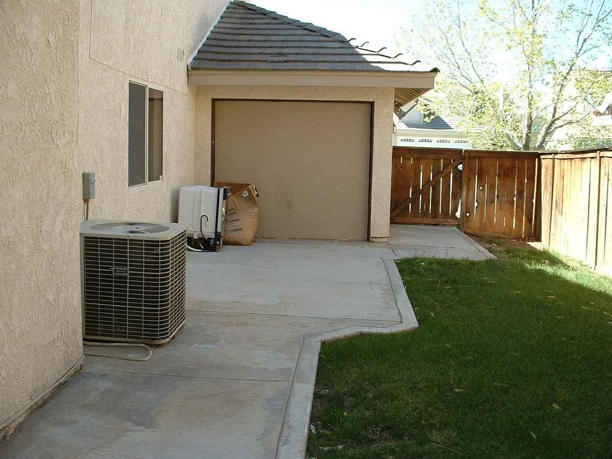 Vicker Way, Palmdale — Photo 4