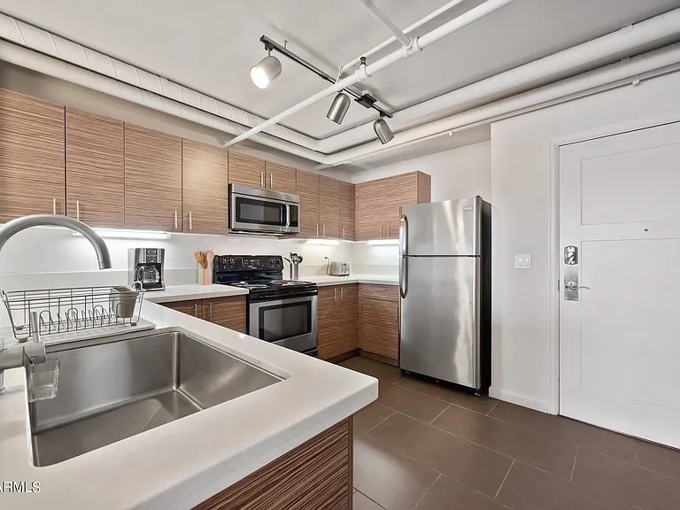 535 W Thomas Rd #212 — Photo 6