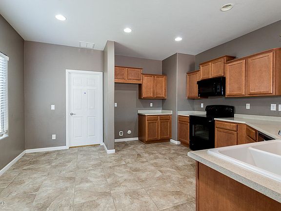 4th image of 20579 N 261st Ct