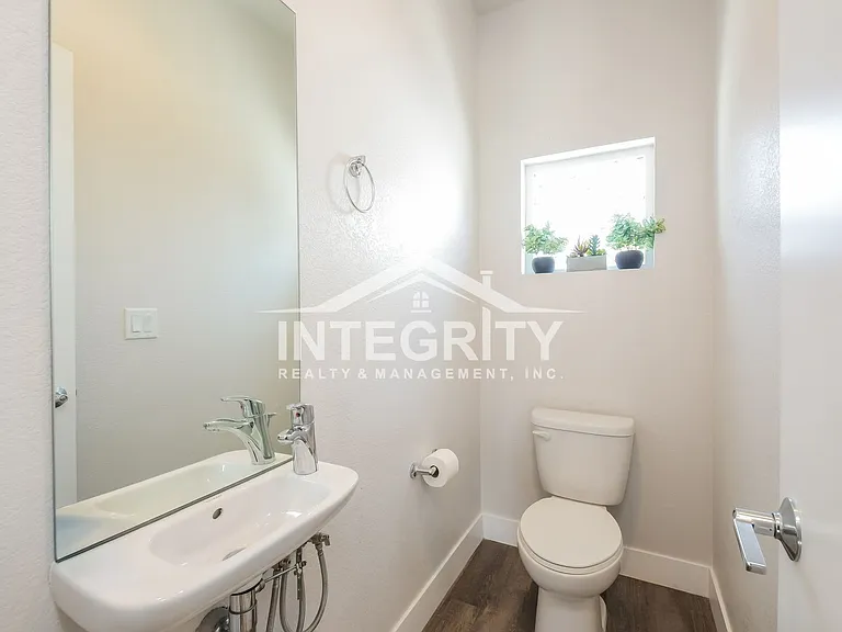 5557 W 10th Ave — Photo 17