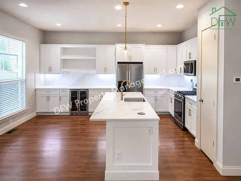 4317 Cedar Springs Rd #E — Photo 15