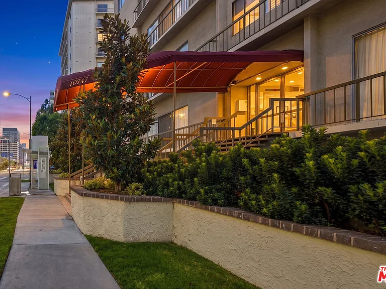 10747 Wilshire Blvd #708 — Photo 15